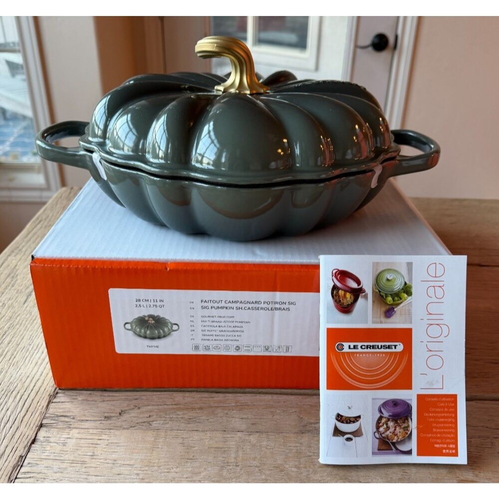 Le Creuset Signature Pumpkin Shallow Casserole Braiser 2.75 qt 11 in Thyme NEW